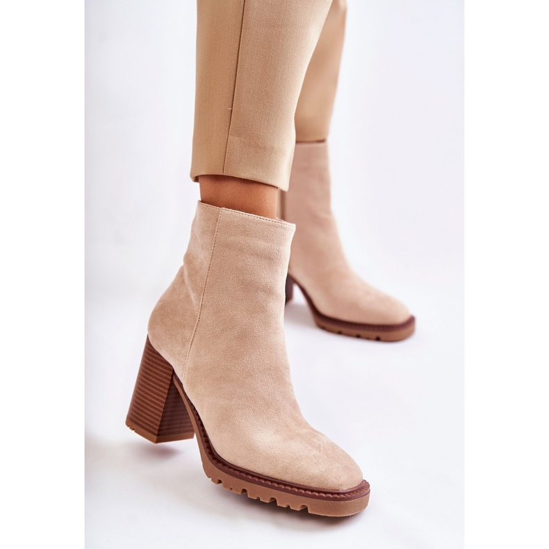 FB1 Botas De Mujer De Ante Con Tacón Con Cremallera Beige Odette 1