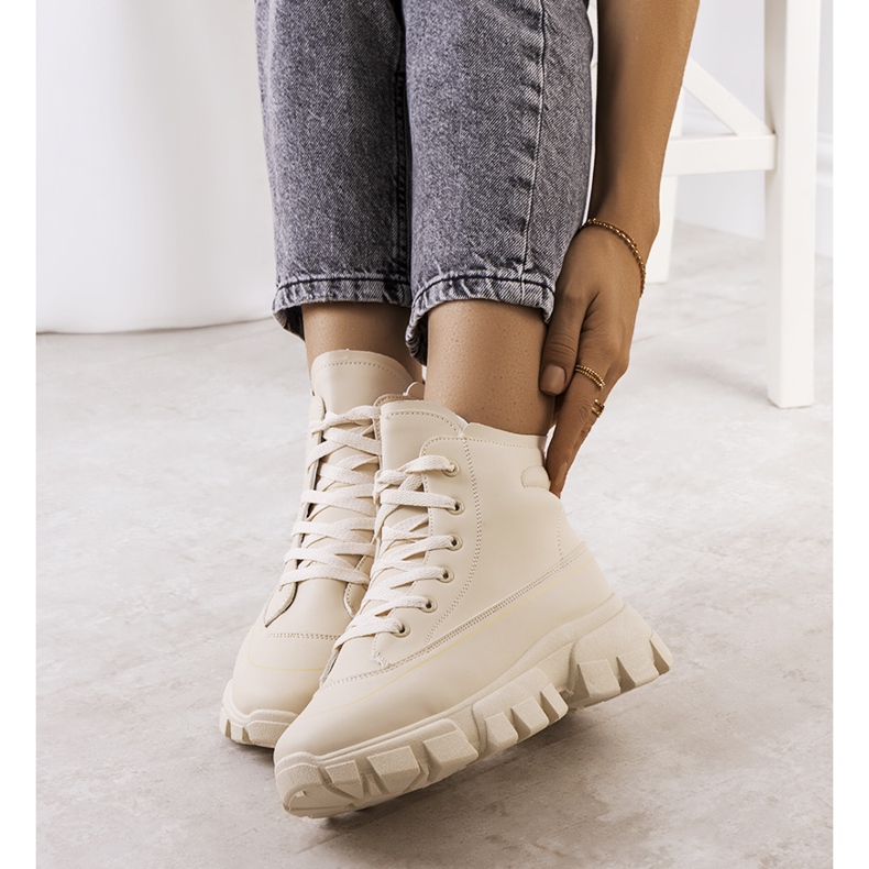 Botas de montaña de mujer Nurbi beige 1 Botas de montaña de mujer Nurbi beige 1