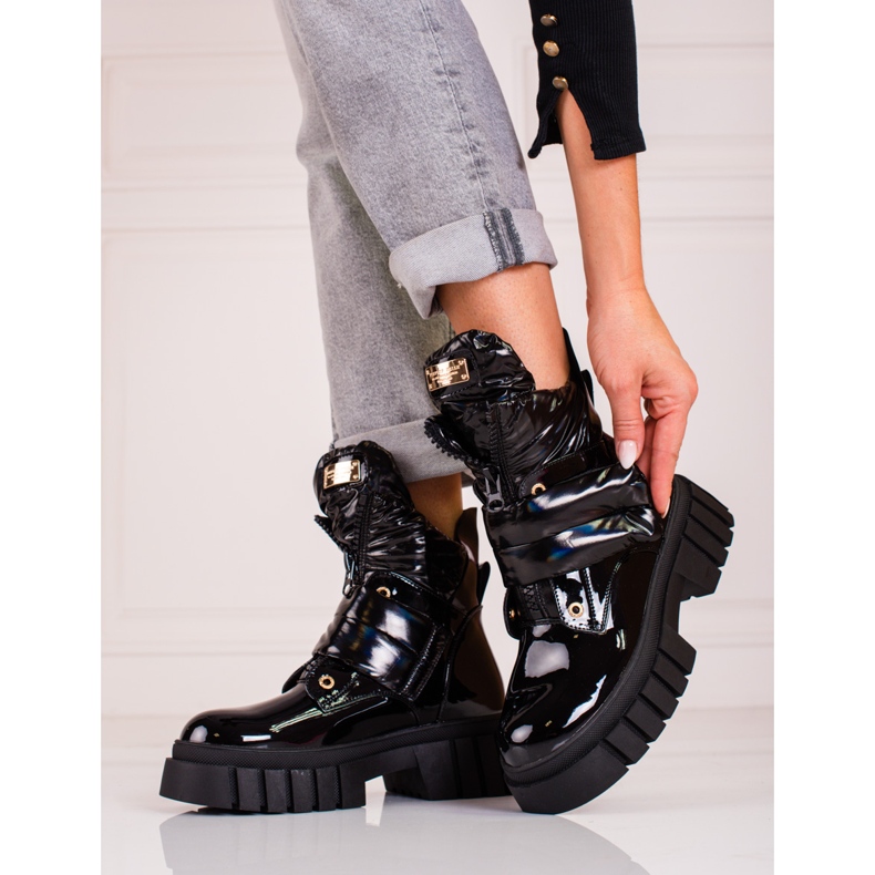 Botas lacadas de mujer en la plataforma Shelovet negro 1