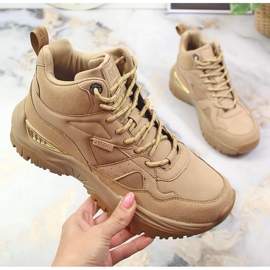 Botas deportivas de mujer en la plataforma beige Big Star KK274355 1