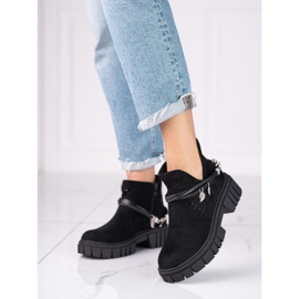 Botas de mujer caladas en la plataforma Shelovet. negro 1