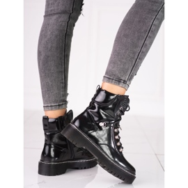 Trabajadoras de Shelovet con cordones. negro 1
