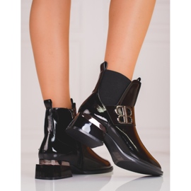 Elegantes botines Chelsea de mujer fabricados en charol Shelovet negro 1