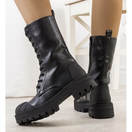 Cazadores negros Kerner 2
