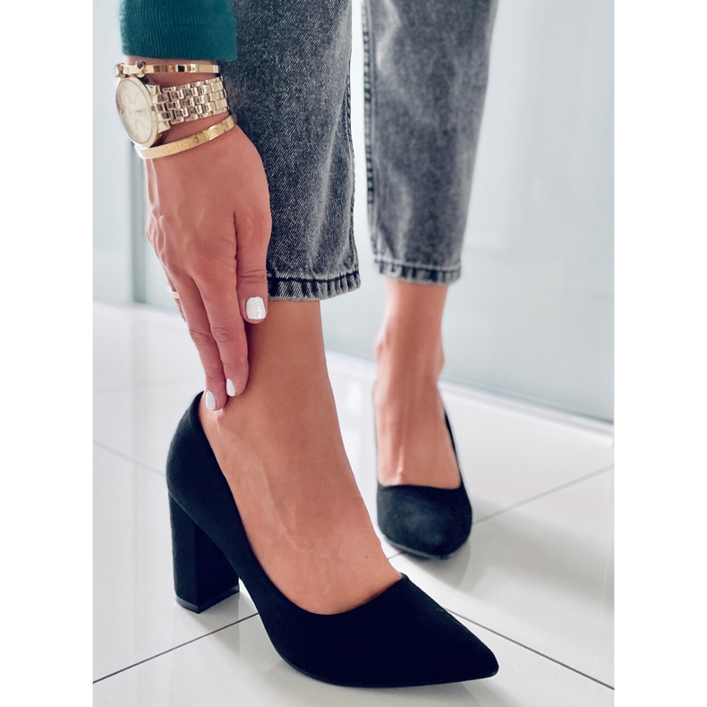 PA1 Bombas en el puesto de Ivonne Black negro 1