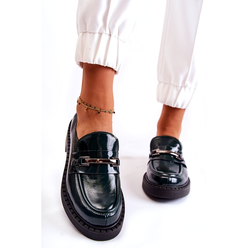 Lemar Zapatos de cuero para mujeres barnizados con una decoración plateada verde 1