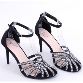 PA1 Tachuelas negras diamante negro 3