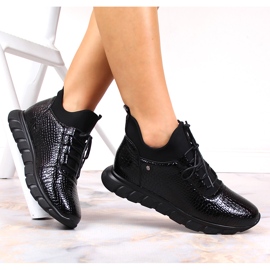 Botas sin cordones de croché negro lacado para mujer de Vinceza 1