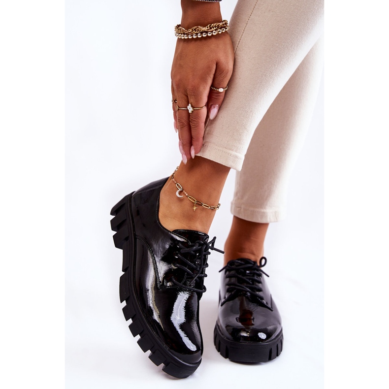 Vinceza Zapatos lacados de moda atados Black Gwendy negro 1