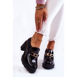 PL5 Zapatos negros lacados sobre pilar con adorno dorado Mikeyla 1