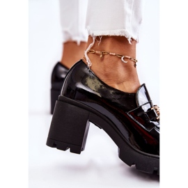 PL5 Zapatos negros lacados sobre pilar con adorno dorado Mikeyla 4
