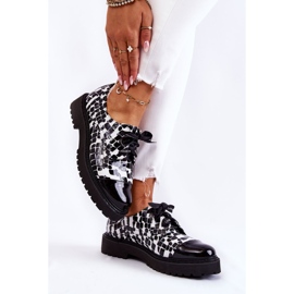Zapatos de cordones lacados Laura Messi 2441 Blanco y Negro 4