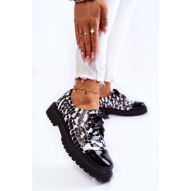 Zapatos de cordones lacados Laura Messi 2441 Blanco y Negro 2