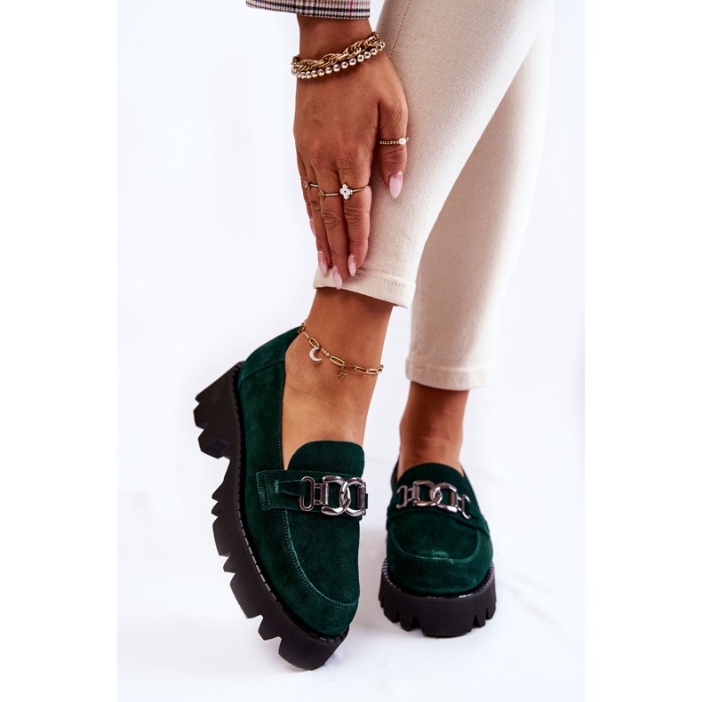 Zapatos de ante con adorno verde de Laura Messi 1