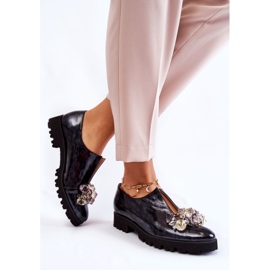 PA2 Elegantes zapatos lacados con decoración Cindy Negro y Gris 4