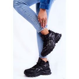 Zapatos deportivos de mujer en un fondo masivo Big Star KK274387 Negro 1