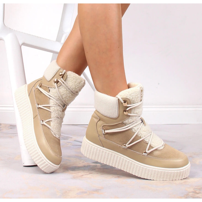 Botines de piel con cordones sobre plataforma beige Laura La.Fi 1