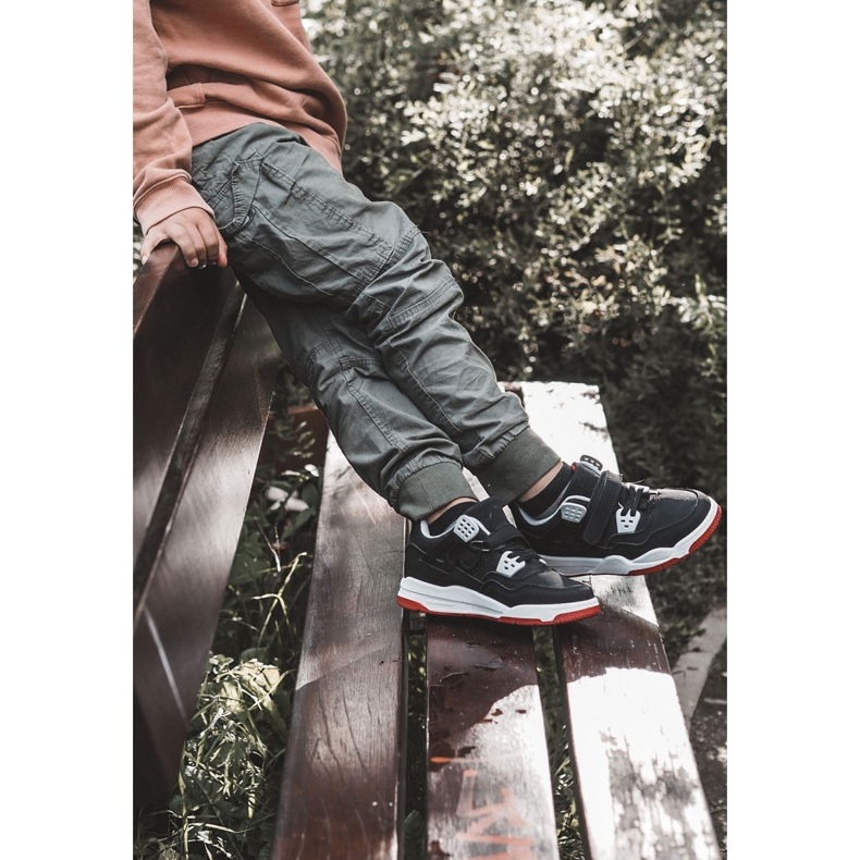 Deportivas Infantiles de Piel Negro y Rojo Marisa 1