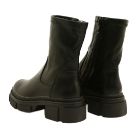 Botas de cuero para mujeres en un fondo grueso M. Daszyński MR2127-20 Negro 3