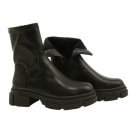 Botas de cuero para mujeres en un fondo grueso M. Daszyński MR2127-20 Negro 4