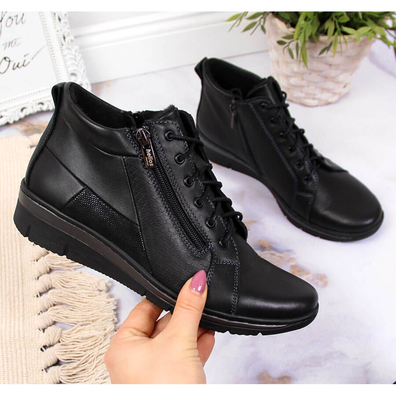 Botas de mujer en piel con cuña negro Helios 567 1 Botas de mujer en piel con cuña negro Helios 567 1