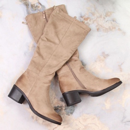 Botines de tacón en ante beige de T.Sokolski 3