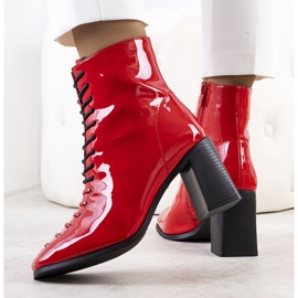 BM Botas Belisa charol rojo 2