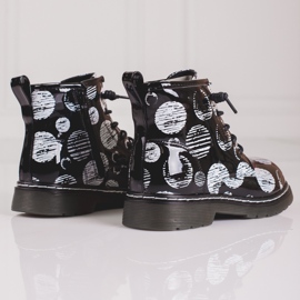 Botas de niña con estampado negro 1