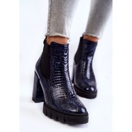 Botines de charol con estampado de serpiente y tacón alto, azul marino 3