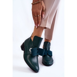 Zapatos de piel con lazo de ante, verde. 1 Zapatos de piel con lazo de ante, verde. 1