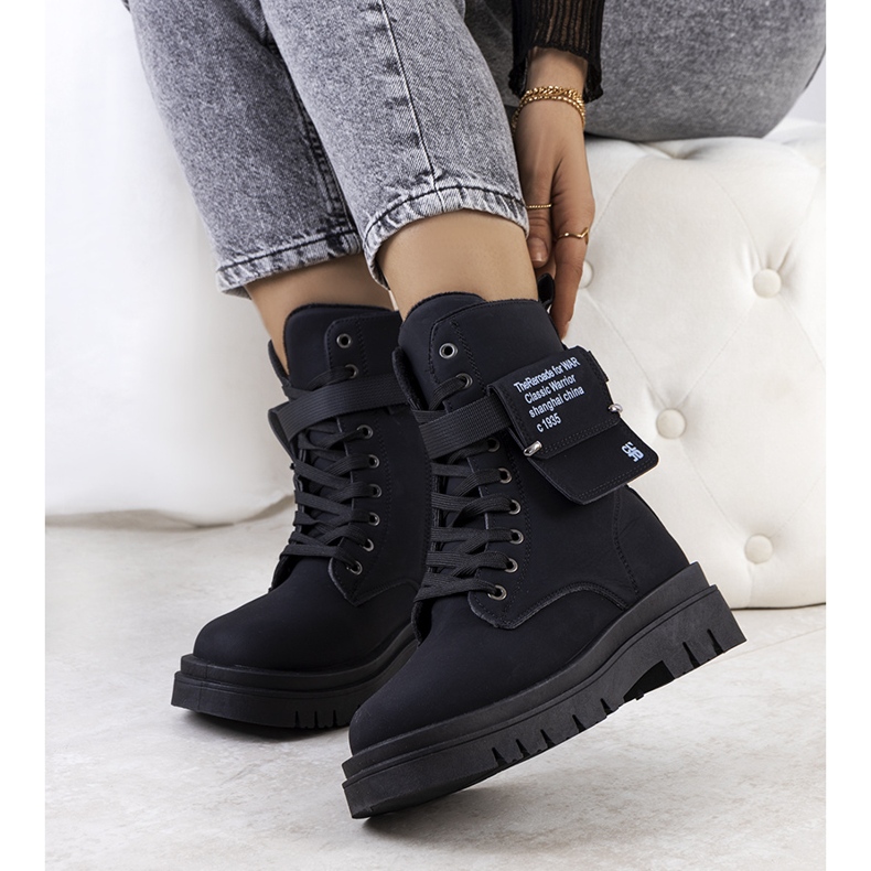 PA1 Zapatos negros de mujer de Paolo. 1