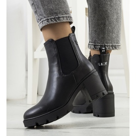 PA1 Botas negras de tacón alto de Selima. negro 2