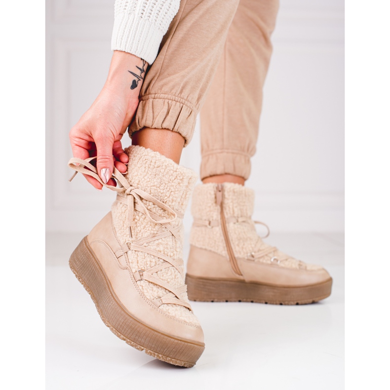 Botas de nieve para mujer en la plataforma Shelovet beige. 1