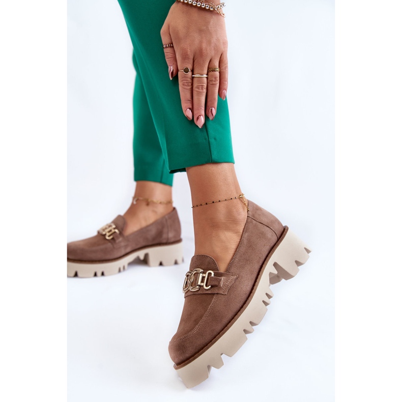 Zapatos de ante marrón con adorno de Laura Messi 2