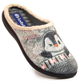 Cómodas zapatillas de estar por casa calentitas para mujer con el pingüino de Inblu gris 1