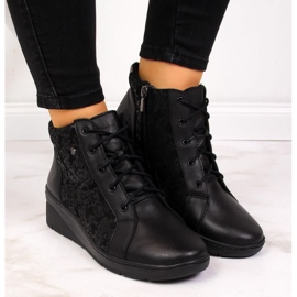 Botas de piel con tacón de cuña Helios W H537 negro 3