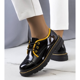 PA1 Zapatos Kuzem lacados en negro y amarillo 2