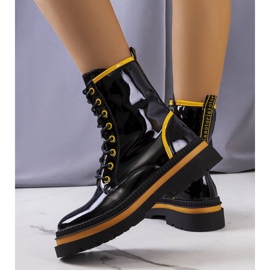 PA1 Botas Edaline lacadas en negro amarillo 2