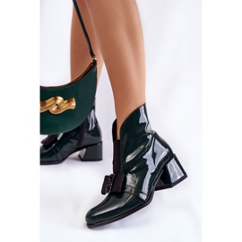PA2 Botas Lacadas De Tacón Alto Con Lazo Verde Hallie Decorativo 3
