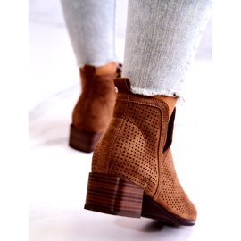 Vinceza Botines De Ante Calado Con Corte Carine Marrón 1