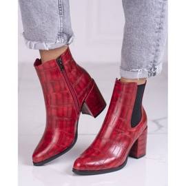 Botas Jodhpur rojas en el puesto Shelovet con un patrón rojo 1