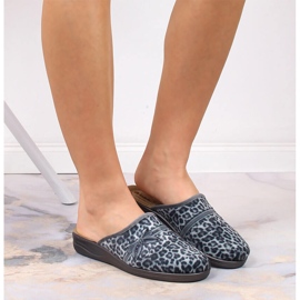 Cómodas zapatillas de estar por casa mujer Inblu estampado leopardo gris 8