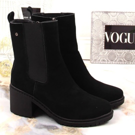 Botas Jodhpur de ante de cuero en el poste, Filippo negro aislado 2