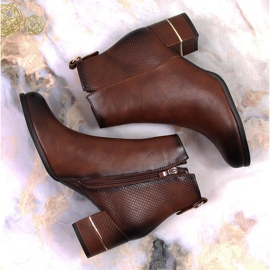 Botas Jodhpur de mujer sobre poste aislado marrón M. Daszyński 4
