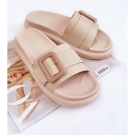 PA1 Babucha Mujer Piel Con Hebilla Beige Devia 1