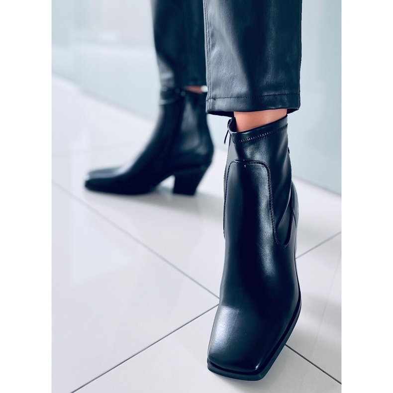 PA1 Tacones altos de Arya Black negro 1