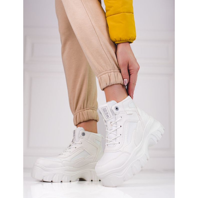 Cazadoras de mujeres en la plataforma Big Star KK274369 blanco 1