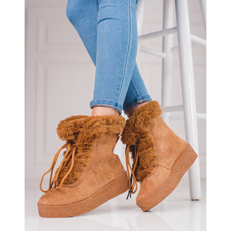 Botas de nieve para mujer en la plataforma shelovet. marrón 2