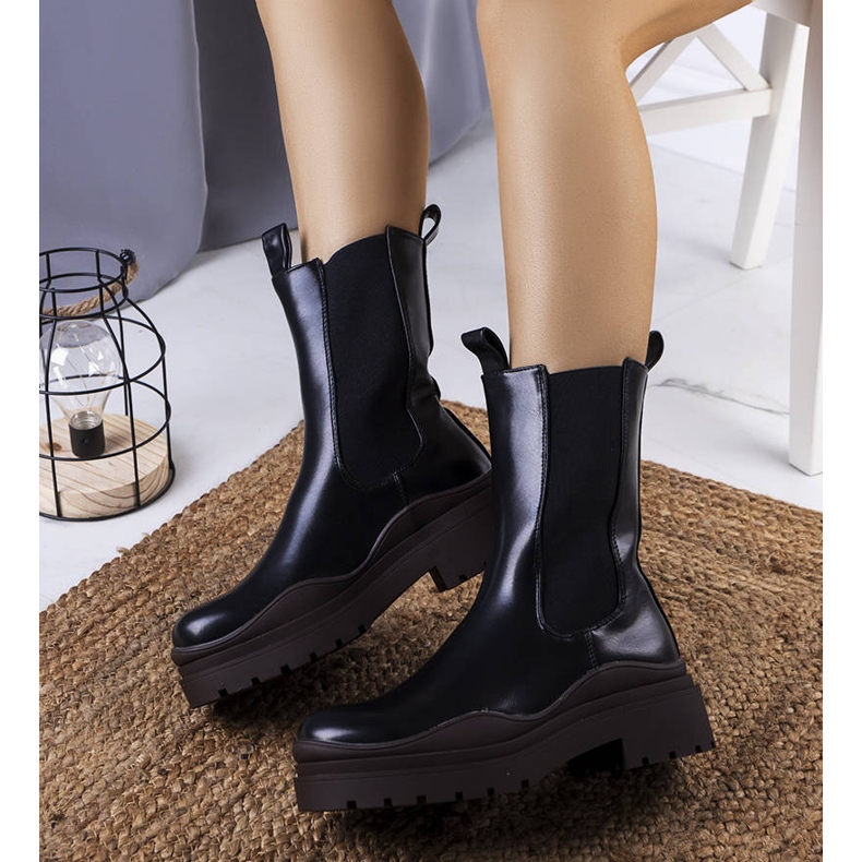 BM Botas negras sobre suela marrón Jadiel negro 2