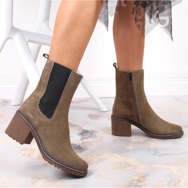 Botas de piel de ante para mujer en un poste, beige cálido Filippo 2